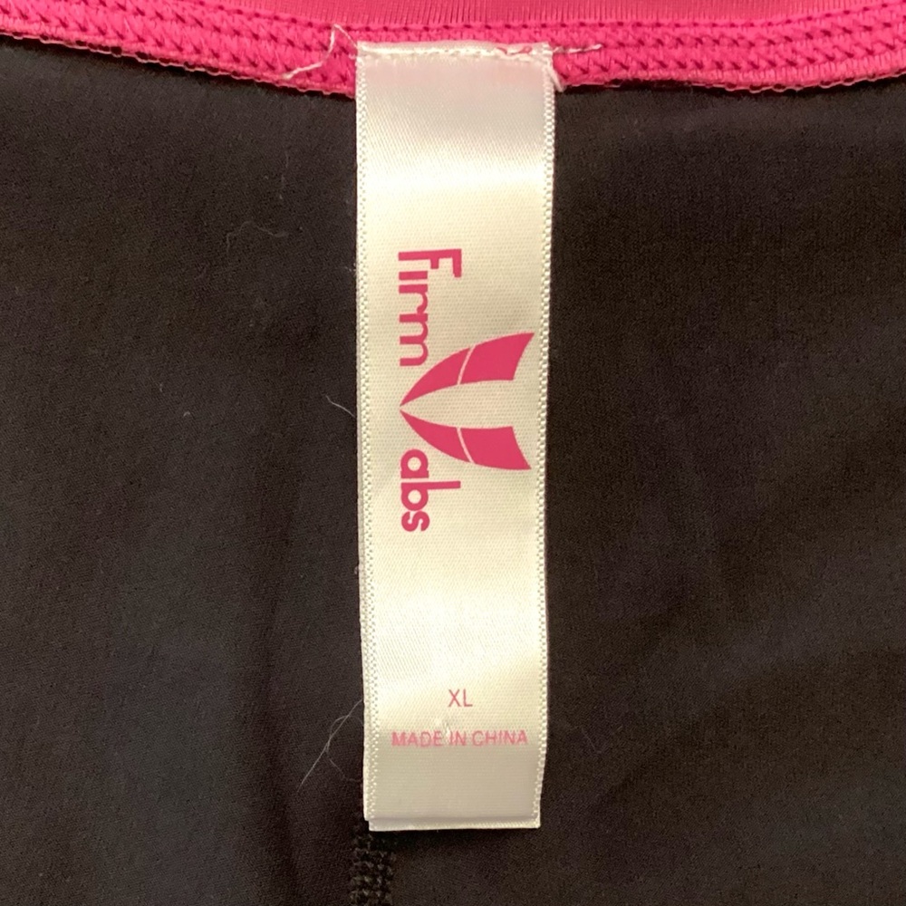 NWOT FIRM ABS Women’s Athletic Stretch Shorts Size XL Black with Pink Trim - Picture 8 of 10